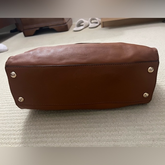 Michael Kors Hamilton Satchel. Cognac leather with gold accents. - Picture 4 of 6